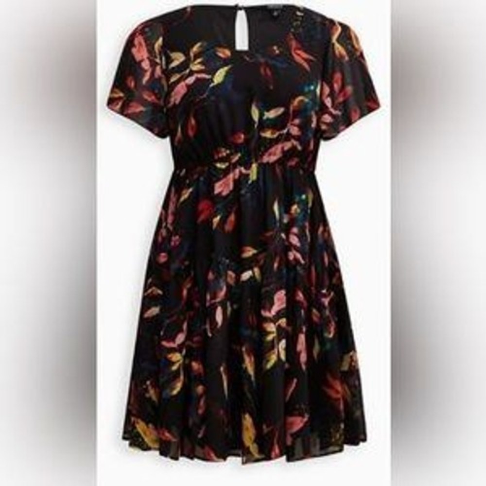 Torrid Womens Plus Size 4 Leaf Print Chiffon Flutter Sleeve Tiered Mini Dress - Picture 3 of 10